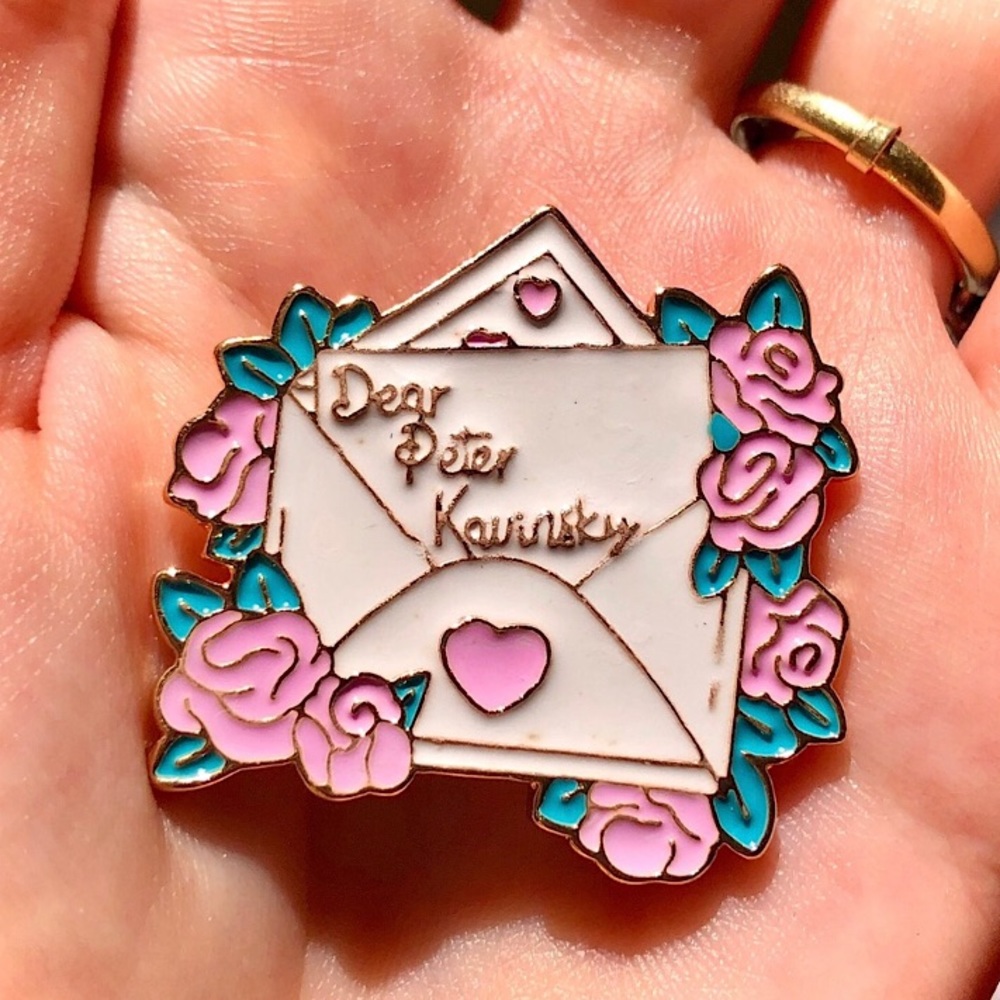 💕 Love Letter Enamel Pin